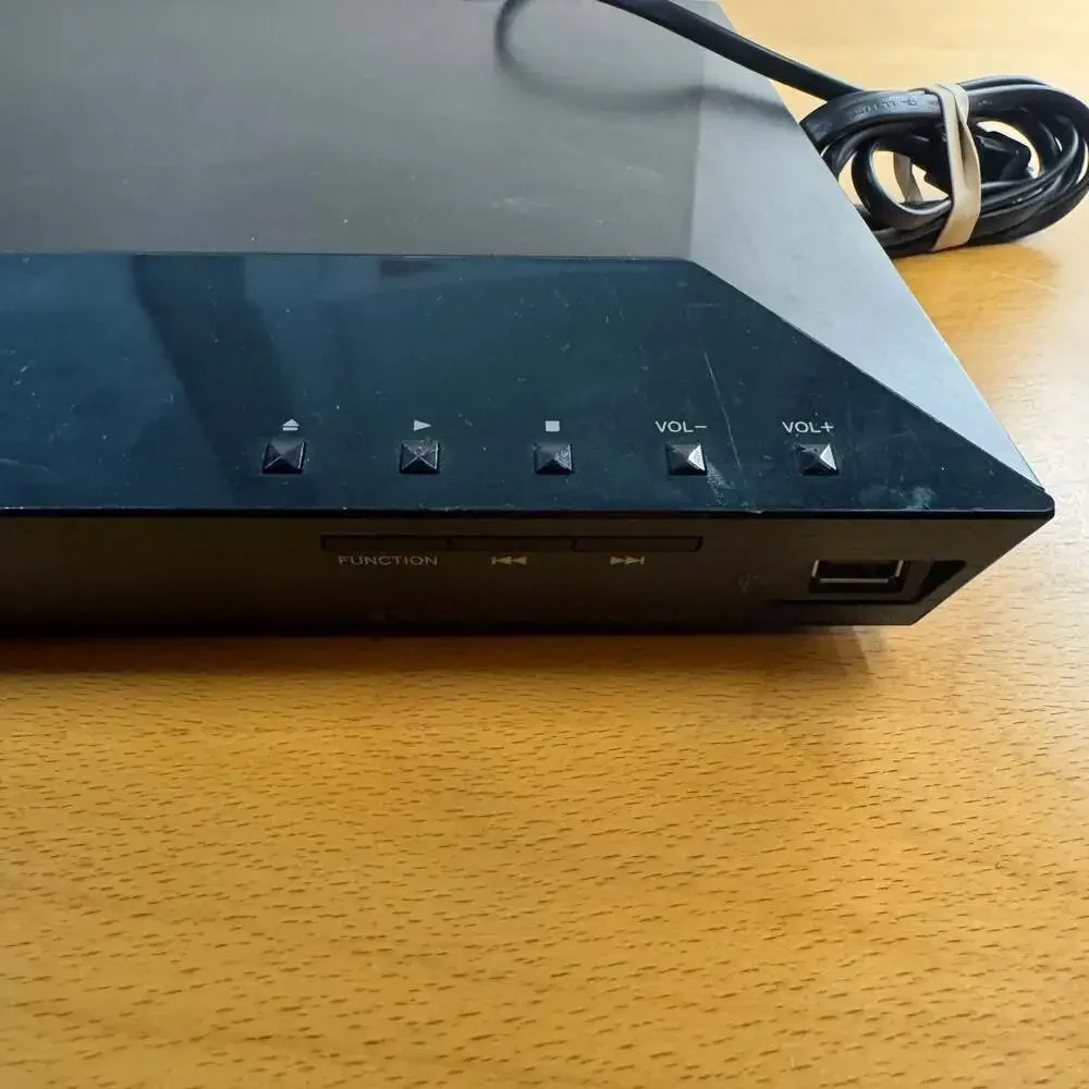 Sony BDV-E2100 5.1 Channel Blu-ray Disc Home Theater System Receiver